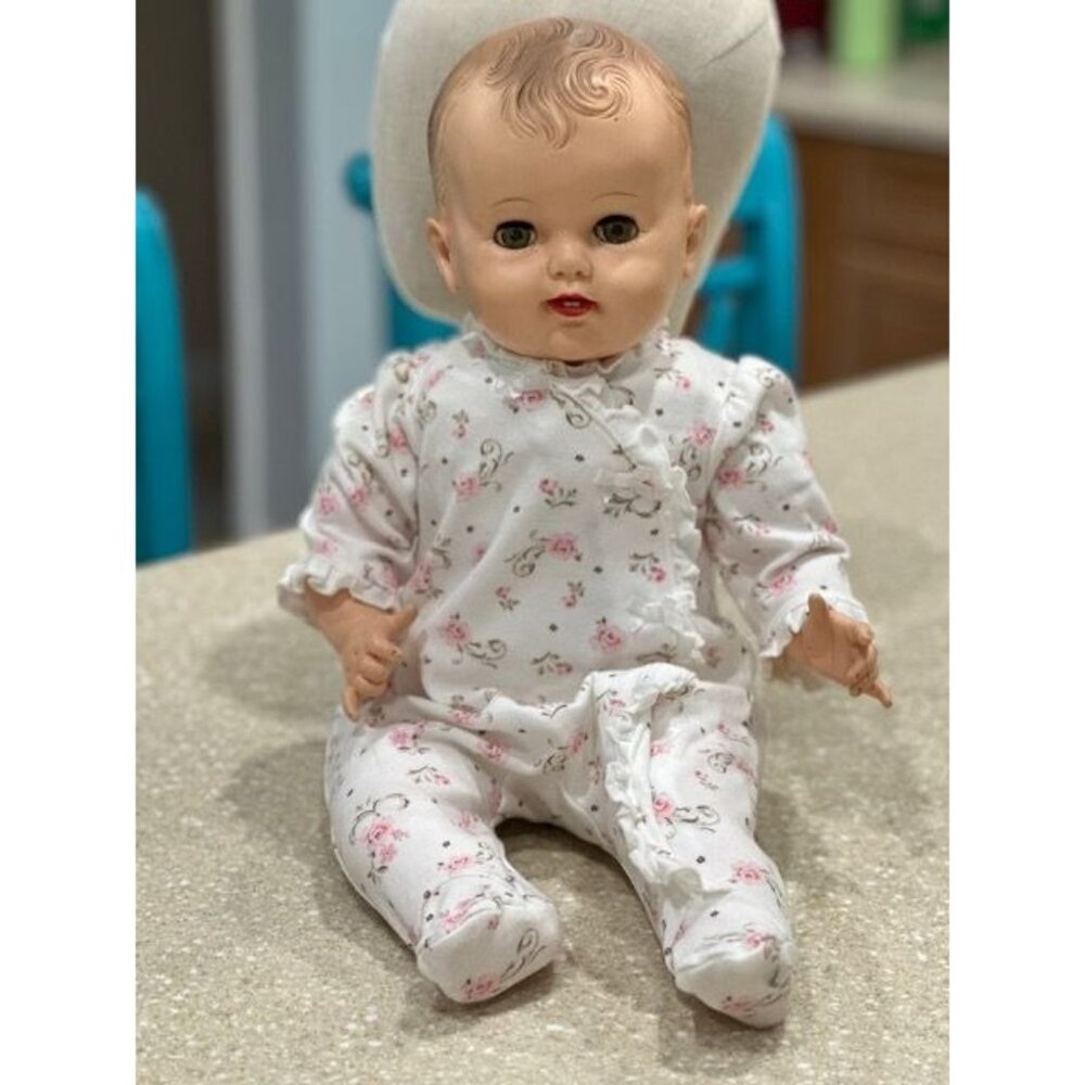 Vintage Effanbee Sleep Eyes 22" Baby Doll. Two teeth. 3/4 limbs on a plastic bod